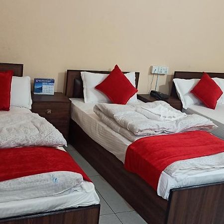 Hotel Royal Chautari, Butwāl Kültér fotó