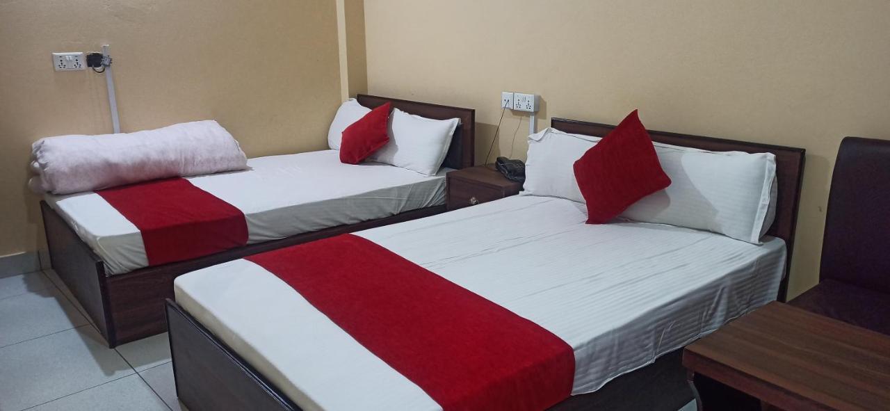 Hotel Royal Chautari, Butwāl Kültér fotó